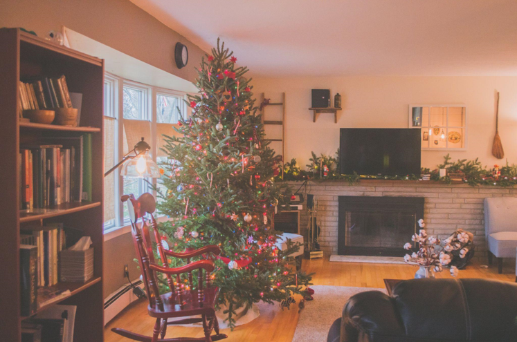The Benefits of Artificial Christmas Trees at Health Retreats
